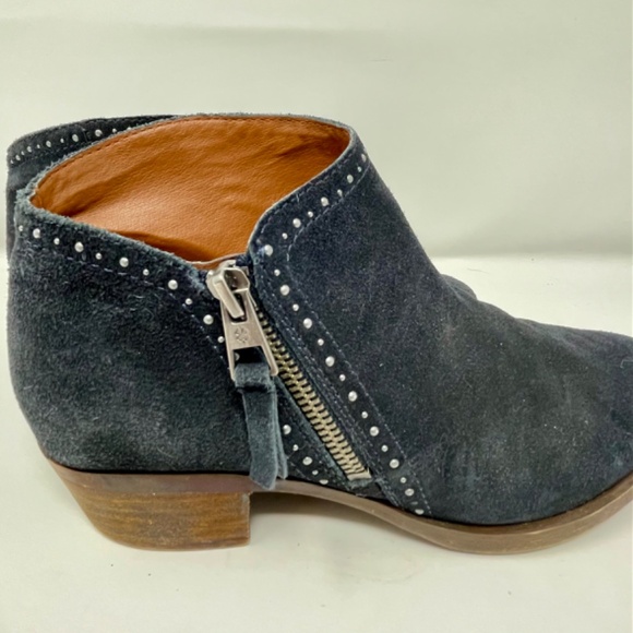 Studded Lucky Brand gray suede ankle booties. Size 8 M. - Picture 6 of 10